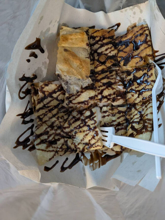 チョコとココナッツのロティ　60B<br />ロティのパリパリ具合が美味しかった～。