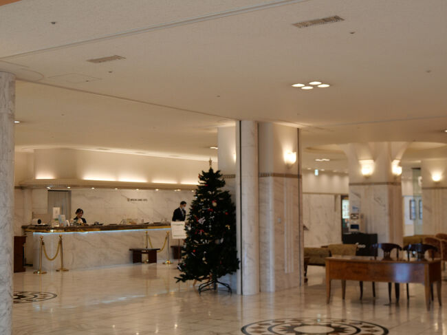 ロビーの奥にあるレセプションです。