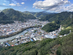 下田ロープウェイで寝姿山自然公園へ。東海バスフリー切符で20％割引になるので往復1,200円だった。