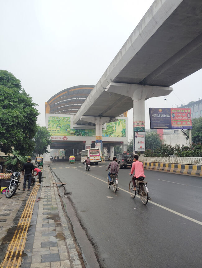 無事、大通り到着。