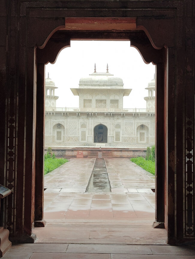 典型的なムガル建築の様式。