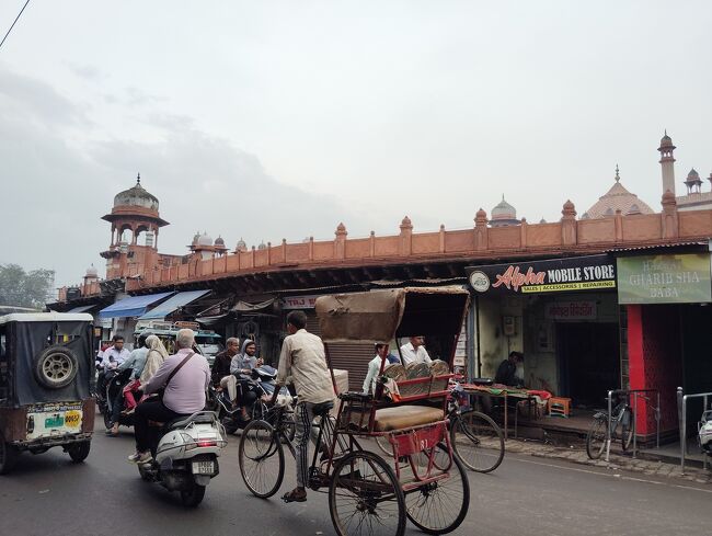 アグラフォート駅周辺で下車。