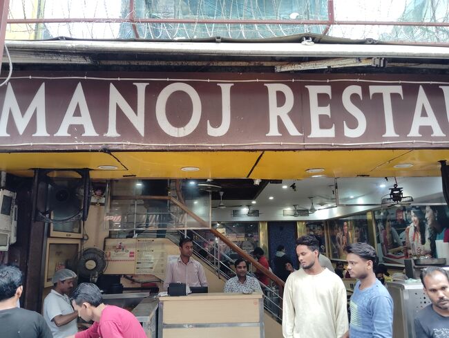 ここでランチしたが繁盛していた。