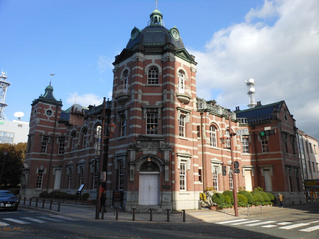 岩手銀行赤レンガ館です。<br />10時開店で、まだ開いてなかったので<br />近くの東家（わんこそば）へ行ってみます。<br />