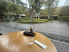 そろそろお昼の時間なので、ここで一人ランチ。

