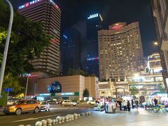 ホテルは春熙路まで徒歩7～8分、すごい都会のど真ん中にあるホテルでした。
春熙路駅までは15分くらい歩きます。
