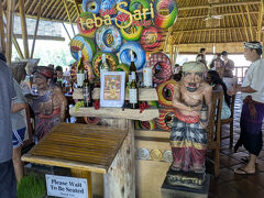 コーヒータイムの後は昼食を取りにテパサリに伺いました。
ここもガイドさんのお勧めでした。
アヒルがお勧めとの事で言われたままの料理を注文することに。
