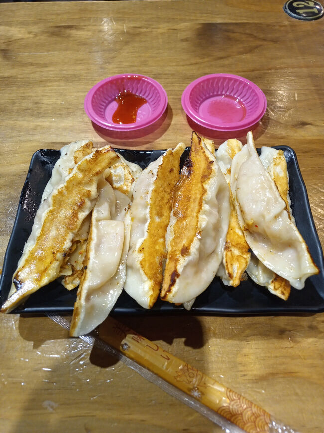 作り置きが出てきた。。。<br />誓うの水餃子の客は私より先に座っていたのに私より後に品が出てきた。。。