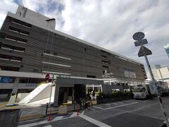 5番目のポイント　新宿駅。
1885年開業。
東口のこの辺りは、地味だよね。