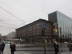 ２番のトラムで中心部に行くが、旧市街のまわりを左回りに行くのと右回りに行く路線があるらしい。ここで下車。