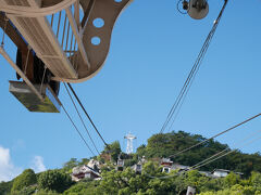 千光寺ロープウェイで山頂近くの市立美術館を目指します。