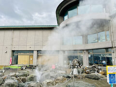 諏訪湖沿いにある
"諏訪湖間欠泉センター"に寄り道