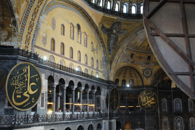 アヤソフィア<br />前回イスタンブールに来た時は博物館だった(覚えていないけど)。