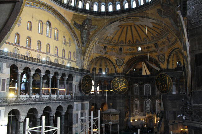 アヤソフィア<br />大理石をふんだんに使用している。