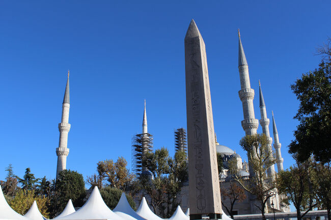 ヒッポドローム、オベリスクとブルーモスクのミナレット。