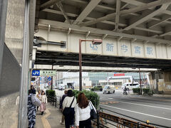 歩いてすぐの環状線新今宮駅
通勤以外は、外国人の方が多し