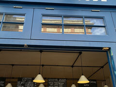 滞在先の近くに、最近のロンドンで一番の人気と言われるパン屋さんがあります。