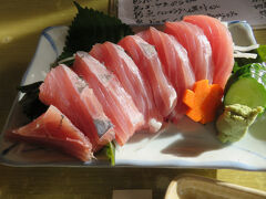 お刺身分厚い。たくさん食べて飲んだな。