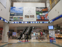 ここでバラマキ土産を買って船に戻りました。
焼きたてアップルパイもあったけど、さすがにラーメンのあとは入りません！
年取ると胃袋が小さくなって悲しい・・・