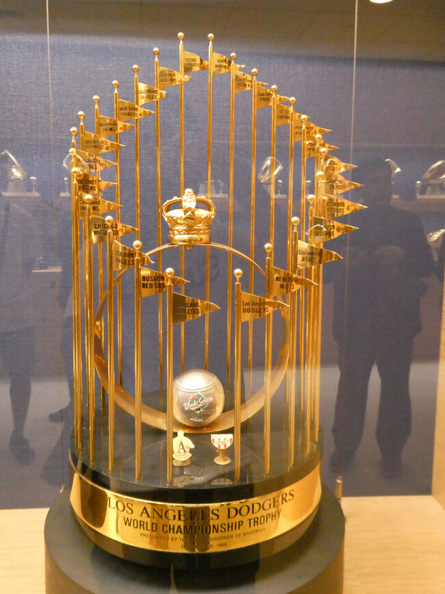 2024年のワールドシリーズ優勝トロフィー