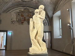 まずは、ミケランジェロの遺作「未完のピエタ」を拝見。
よくわかってない私でも、ミケランジェロって聞いただけで「すごい！」って思う。
それって偉大。