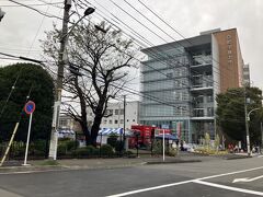 ウエストを出て少し歩くと桜美林大学で学際がやってたので少し除く