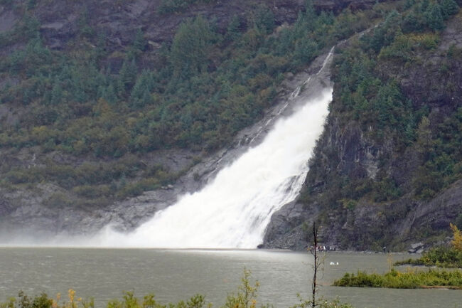 フリータイム内に「ナゲット・フォールズ/Nugget Falls」を往復できるのか心配なので先を急ぐことにします。