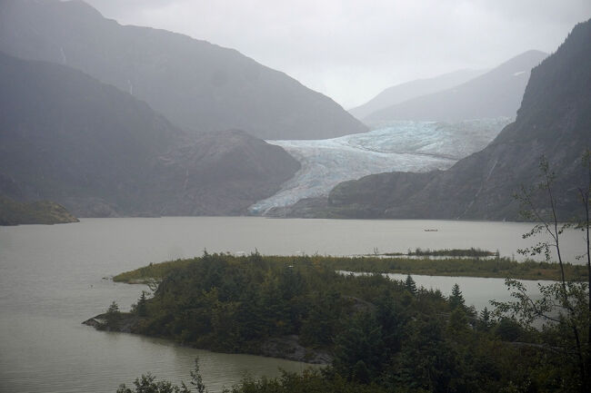 そろそろ集合時間の5時5分が近づいてきました。氷河を眺めるのもこれが見納めです。