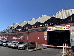 近くまで来てるのでサウスメルボルンマーケット散策へ。