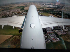 10時間以上のフライトを終えてパリのシャルルドゴール空港に到着です。
映画を見たり寝たりしているとあっという間です。
快適でした。
