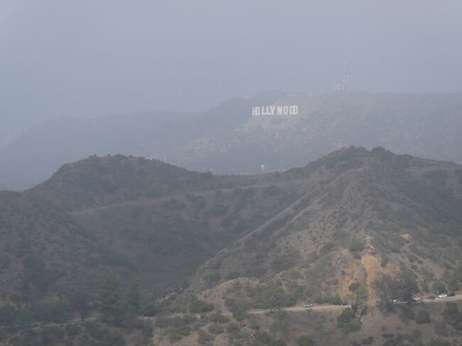 天気が悪くハリウッドサインはあまり見えませんでした。<br /><br />