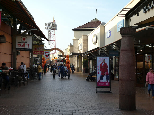 CK、NORTH FACE、マイケル・コースなどでお買い物。<br />円安なのでめちゃくちゃ安いということは無かったですが、それでも日本で買うよりは安かったと思います。…と思いたい（笑）