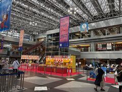 昼一には福島県で仕事。
早朝の便で新千歳を出発します。