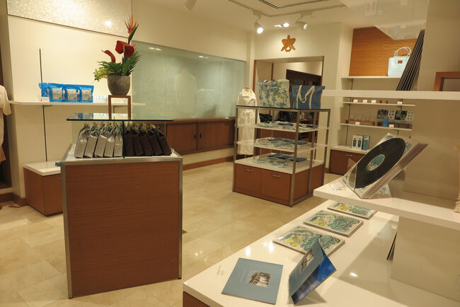 やはりハレクラニブティックへ足が向くようです