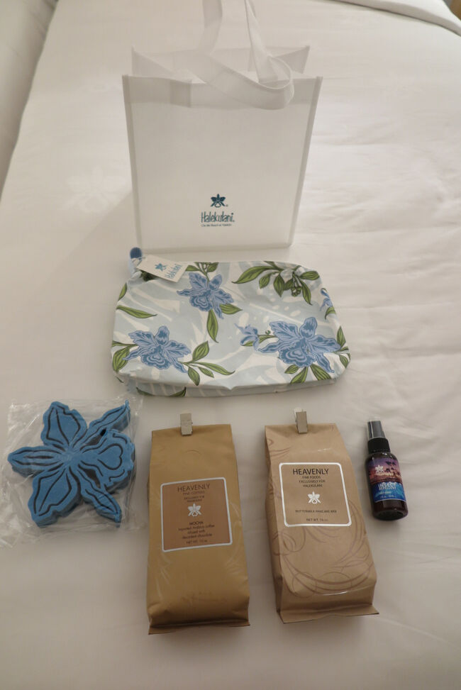 ポーチ<br />パンケーキミックス　<br />コーヒー(モカ)　<br />コースター<br />アロマスプレー