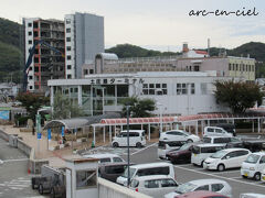 乗船後、約1時間で土庄港に到着！
お迎えに来てくれていた友人夫婦と合流して、