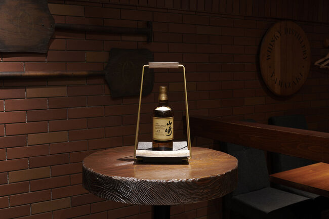 日比谷BAR WHISKY-S・内観<br />山崎１２年ボトル。