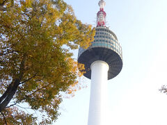 ソウルタワーの真下から撮影