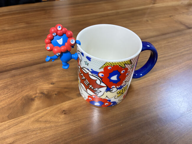 購入品の一部。１番ほしかったのがこのコップ。ホント、２日大阪めぐってよかったです。