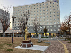 茅ヶ崎なら加山雄三
銅像も出来て
市役所右の東横イン泊
あまり泊まらない東横インですが
一番オキニは茅ヶ崎市役所東横イン