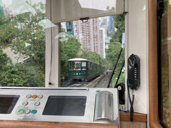 対向車がくるとちょっとウキウキ。