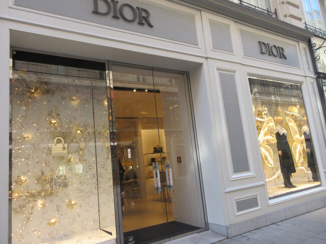 ウィンドウディスプレイが素敵です