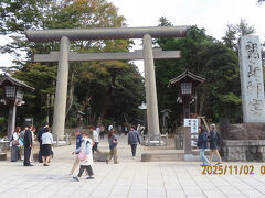 そして『東国三社』1つ目の『鹿島神宮』到着。
https://kashimajingu.jp/
