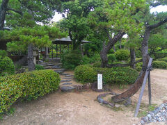 大原美術館の裏にある日本庭園です．