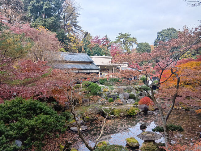 先ほど通った記念館の対岸側です。これも絵葉書にも使われるような素晴らし過ぎる景観です！