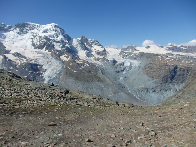 マッターホルンだけでなく素晴らしい山並みが続きます