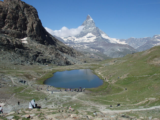 ローテンボーデンへのハイキング<br /><br />リッフェルゼーに到着です