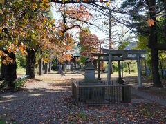 せせらぎ館の方へと戻ると、途中に小さな社があった。船島稲荷大明神とある。ここで、挨拶をし、旅の無事を祈願した。