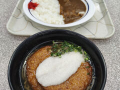 夜ご飯を食べました

さつまやまかけそばを選択

さつま揚げととろろがのった蕎麦でした

鹿児島県はさつま揚げが有名ですよね♪