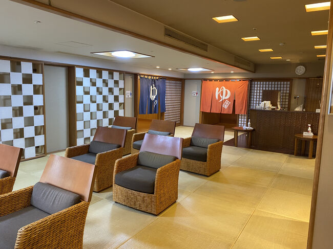 温泉は、竹島を眺めながらの、大浴場と露天風呂。<br />疲れが取れました。